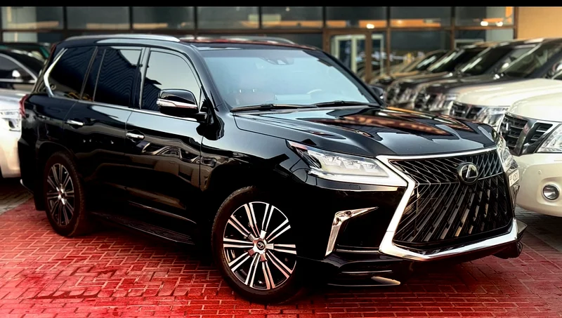 2019 لكزس LX570 إصدار S SIGNATURE مع سجل صيانة كامل63232140082561112