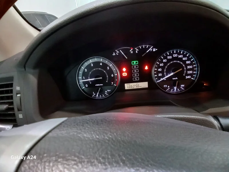 TOYOYA LAND CRUISER 2014 MODEL, LADY DRIVEN, IN GOOD CONDITION ONLY 138,000 KM DRIVEN FOR SALE63138718745858113