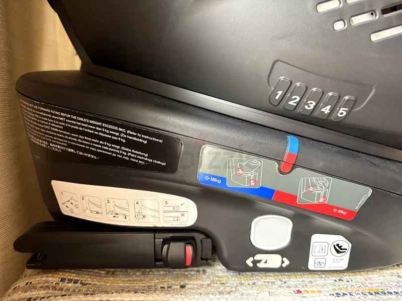 مقعد سيارة جرانتو بنظام ISOFIX ويدور 360 درجة63196622727041111