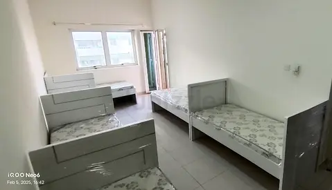 INDIAN GENTS BED SPACE AVAILABLE CLOSE TO BURJUMAN METRO EXIT 4