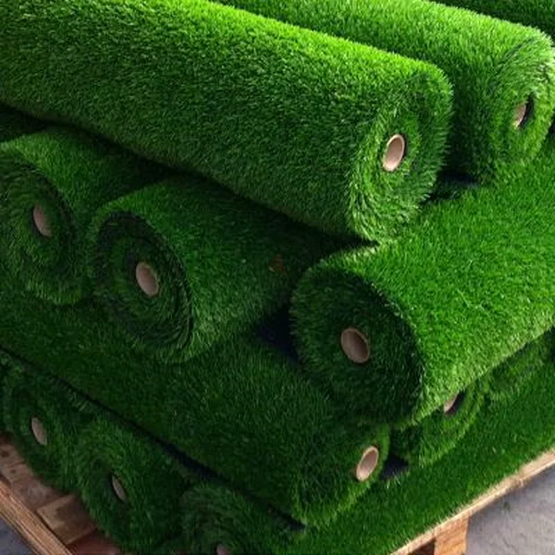 Fake lush green grass63222341406979111