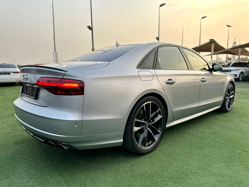 (2016) AUDI S8+ //EXCLUSIVE// GCC FULL OPTION - EXCELLENT CONDITION-63227251225602114