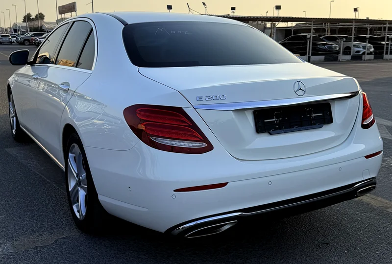 Mercedes E200 V4 2.0L Model 201863229644059907113