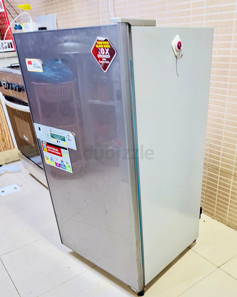 Small Refrigerator - Perfect for Your Kitchen!63252952413187111