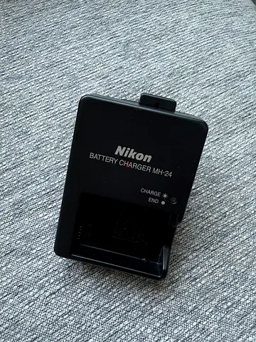 Nikon charger