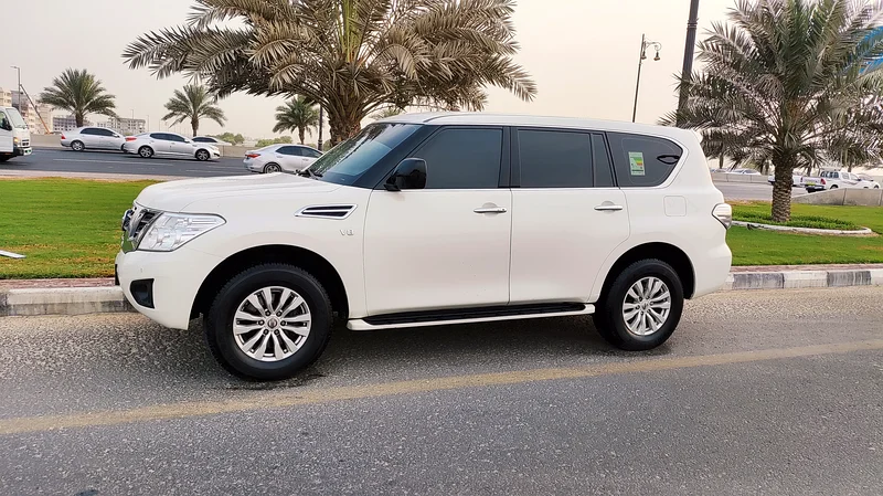 NISSAN PATROL 2019 GCC LE BIG ENGINE ORIGINAL PAINTE AND ORIGINAL KILOMETER VERY CLEAN CAR GOOD63156990226562114