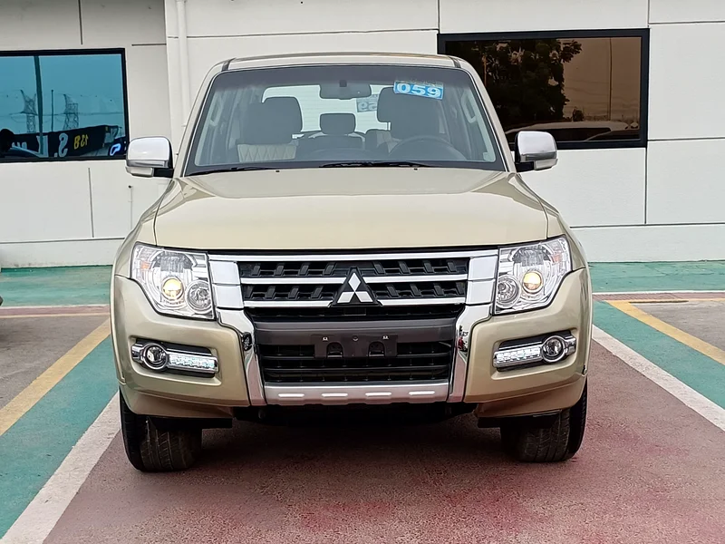 PAJERO / 3.5 / GLS / WITHOUT SUNROOF / V6 PETROL / RIMS 17 / 4WD /LOT# 1671463152750243203111