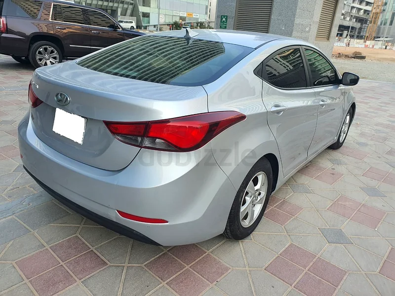 Hyundai Elantra, very good car63170388111106113