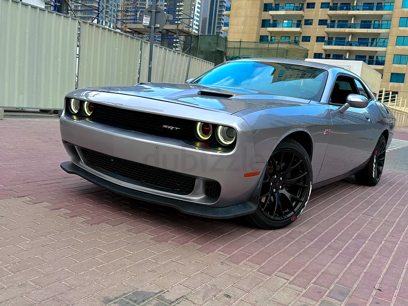 Hemi 5.7 srt  body original paint original air bags new srt rims new tires new srt exhaust system63156540836482113