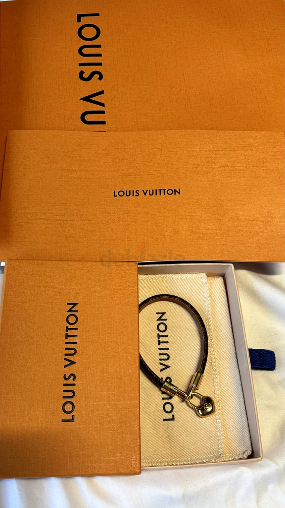 Louis Vuitton crazy in lock bracelet63241131388034113