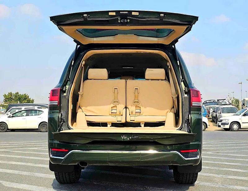 LANDCRUISER GR SPORT/V8 4.6L/2022 SHAPE/ BODY KIT/ FULL OPTION/ SPECIAL  COLOR/ EXPORT ONLY/LOT#603063140189868291114