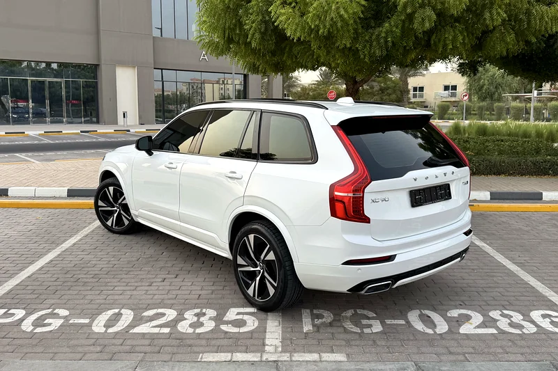 Volvo XC90 T6 R-Design 2020 GCC Specs (Full Volvo Service History / Accident Free / 2 Keys / 1 Owner63221301712387111