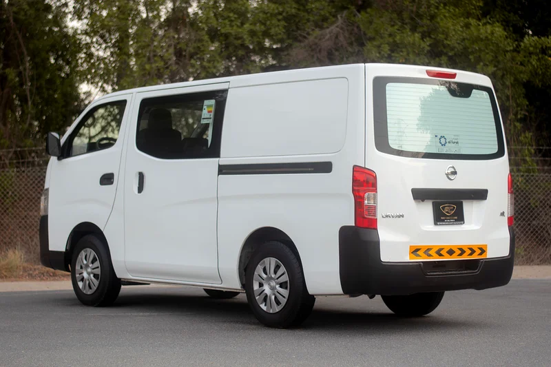 2022 Nissan Urvan | 6-Seater Delivery Van | GCC Specs | Ref#N3253563136842805507113