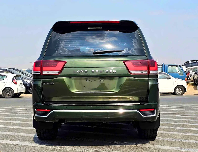 LANDCRUISER GR SPORT/V8 4.6L/2022 SHAPE/ BODY KIT/ FULL OPTION/ SPECIAL  COLOR/ EXPORT ONLY/LOT#603063140189868291113