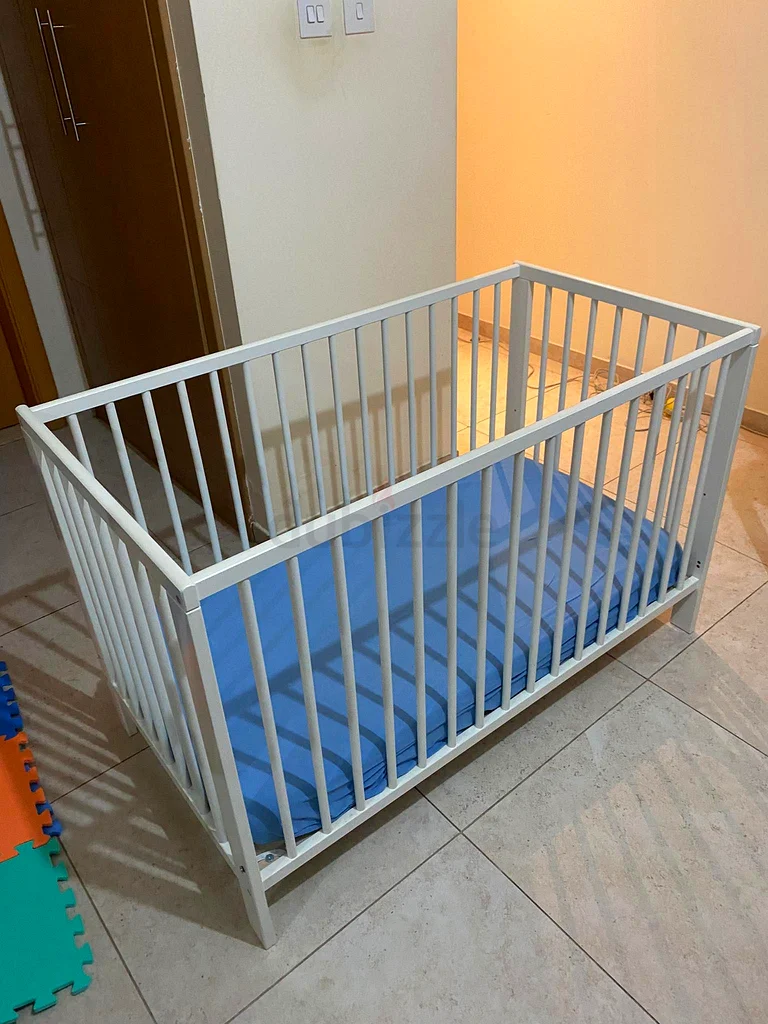 IKEA Charming White Crib for Sale - Perfect for Your Babys Nursery!63230707763715113