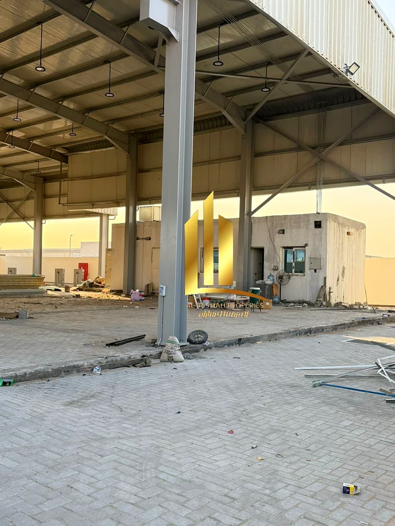 For sale Shubra in Al-Saj'a Industrial Area, Al-Hanu Al-Jalil, in an excellent location, Property area 18,704 feet.63196115591553111