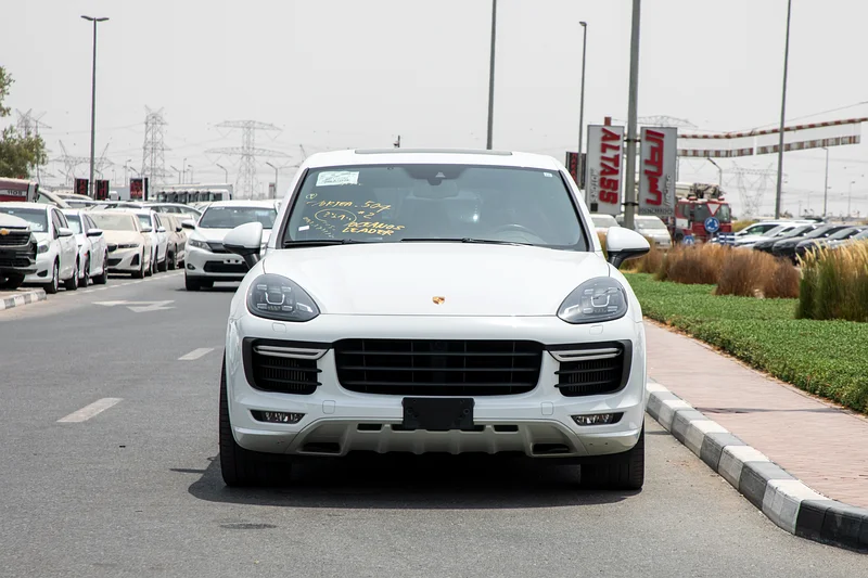 2016 Porsche Cayenne – White | Only 64,000 KM |  Pristine Condition63150479879169111