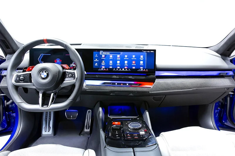 BMW M5 (Ref# 154038)63161068665986113