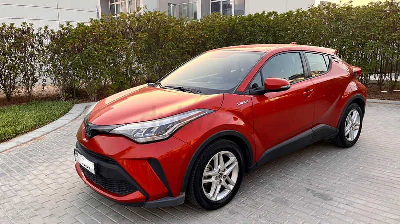Toyota C-Hr service history Lady driven Urgent sale63158340873345112