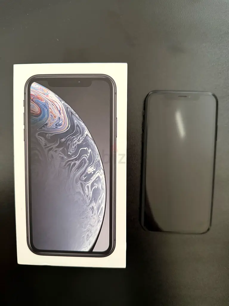 آيفون XR بسعة 128 جيجابايت للبيع