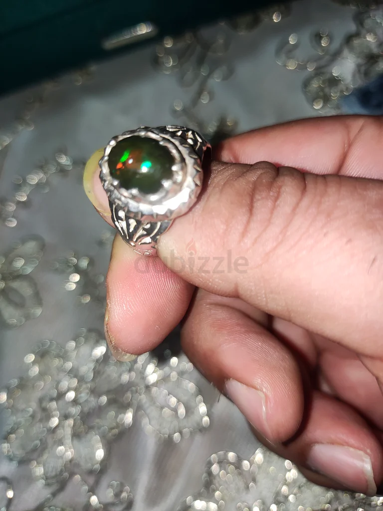 Stunning Silver Ring with full fire natural Ethiopian opal Stone63241131214209111