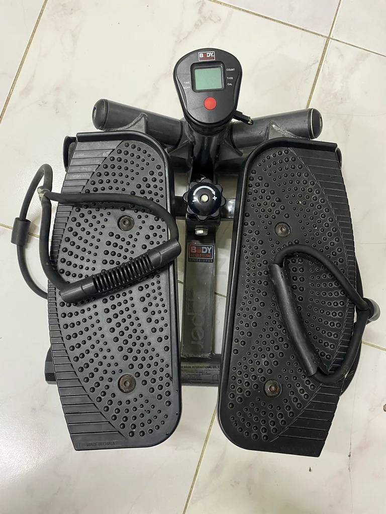 Compact Twisting Stepper - Achieve Your Fitness Goals! Works perfectly632431920449291123