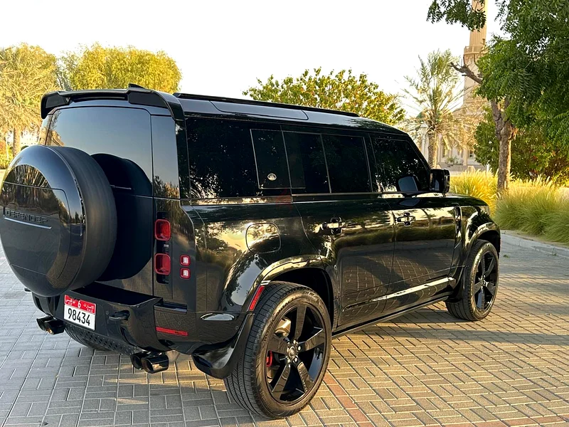 Dubai63156041054851112