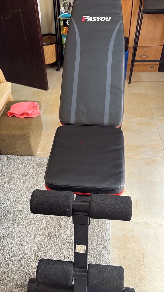 حول روتين التمرين الخاص بك مع مقعد الأوزان القابل للتعديل!63242168003587112