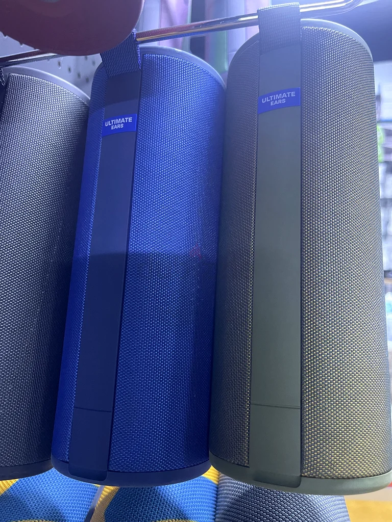 Mega boom 3 speaker Bluetooth63263520439043112