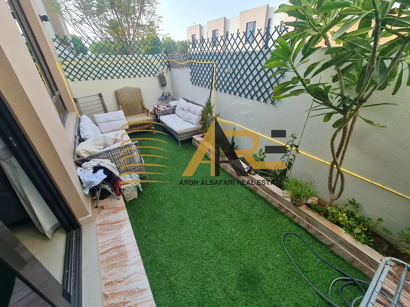 تاون هاوس بتصميم عصري و3 غرف نوم واسعة في نسما ريزيدنس مع إطارات كبيرة63299970627074111