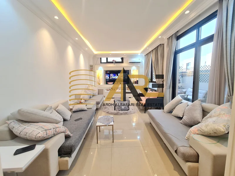 تاون هاوس بتصميم عصري و3 غرف نوم واسعة في نسما ريزيدنس مع إطارات كبيرة63299970627074113