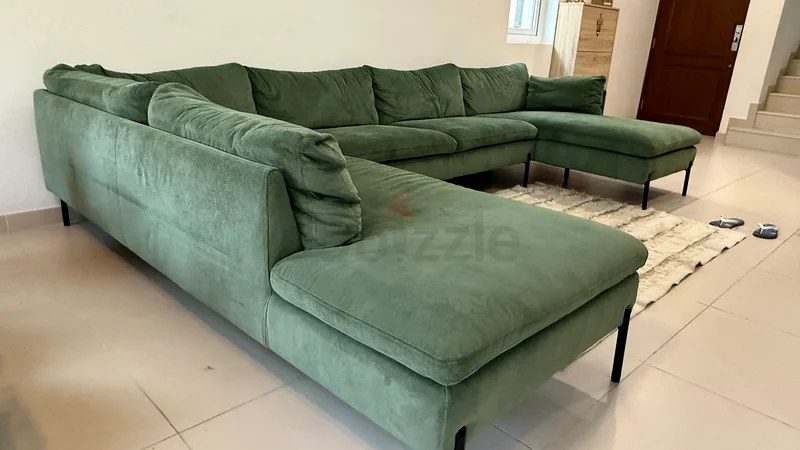 Green Modular 6-Seater Sofa with Double Chaise – Excellent Condition63222341146370113