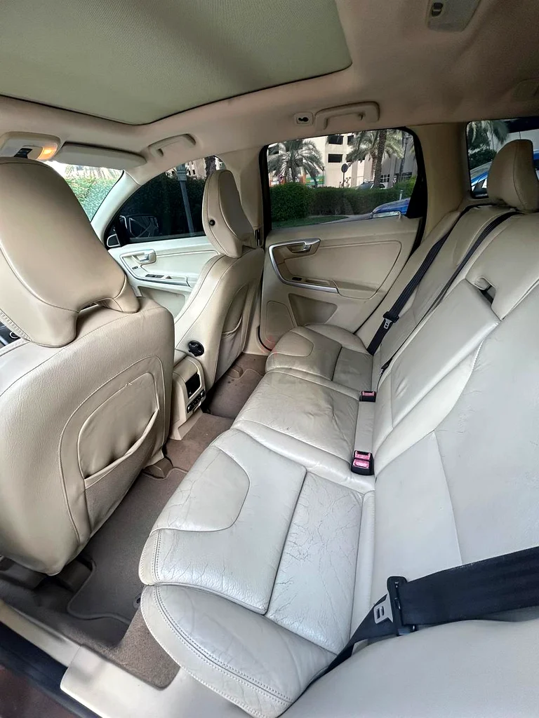 Priced to sell: Volvo XC60 Full Options Panorama Roof Blind Spots63221302859010114