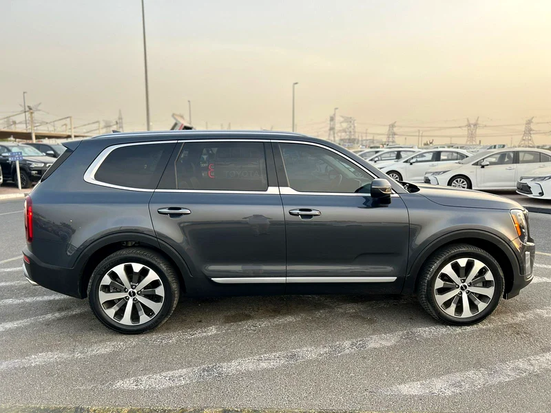 2022 Kia Telluride EX – Full Option – 3.8L V6 – Black – 7 Seater - 4x4 AWD -63225701787395113
