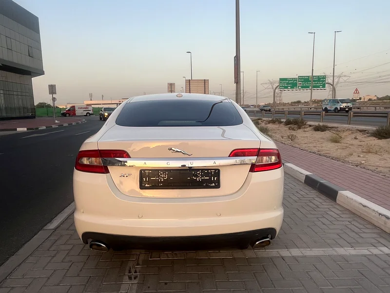 For sale jaguar XF 2010 model 6 cylinder 3.0 L gcc63221303008003113
