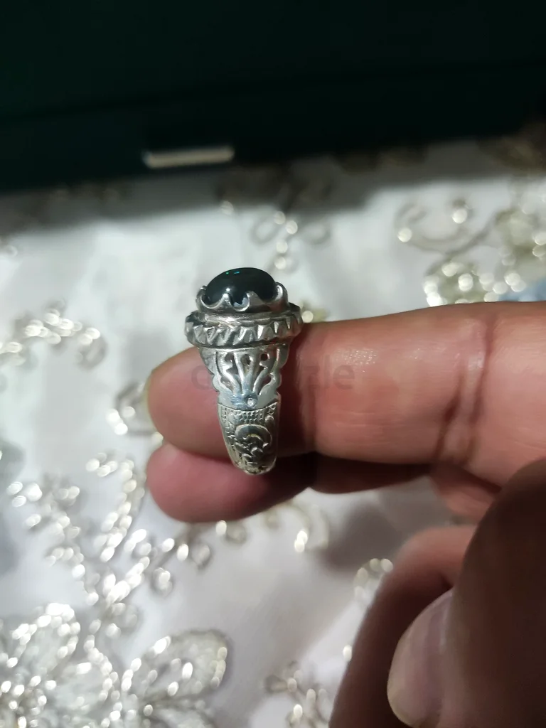 Stunning Silver Ring with full fire natural Ethiopian opal Stone63241131214209112