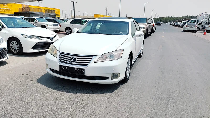 لكزس ES350 2011، الولايات المتحدة، مقاعد فسيحة، جميع الخيارات مع سقف بانورامي، مقاعد جلدية، نظام تحكم متقاطع، حالة نظيفة جداً63226219265282111