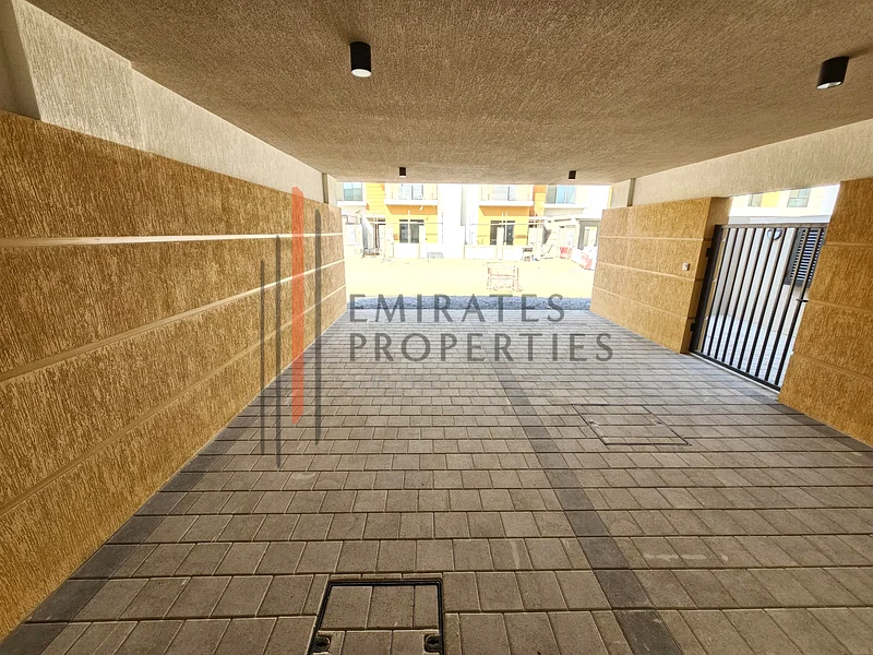 |PAY 192,000 DP| 1% MONTLY| 3BHK + STUDY TOWNHOUSE FOR SALE63249746629250114