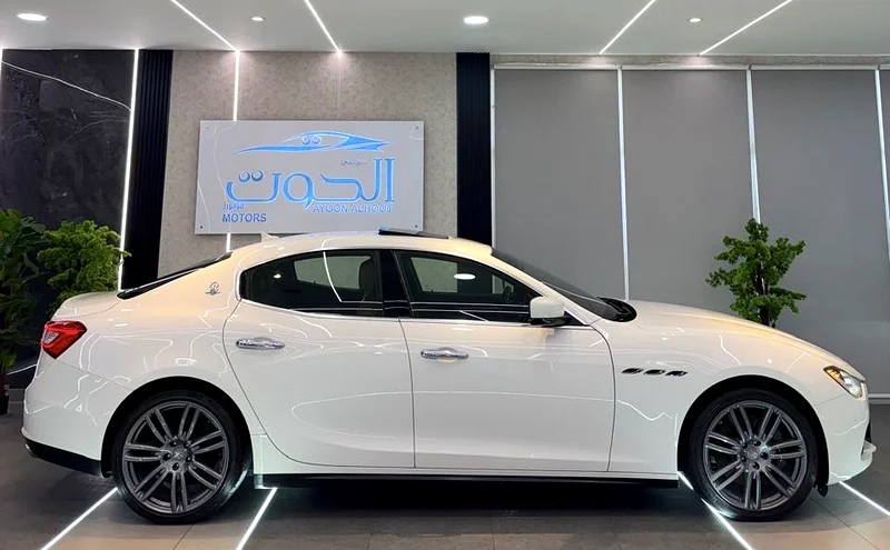MASERATI GHIBLI SQ4 V6 || RED INTERIOR || GCC || ACCIDENT FREE || HIGHEST CATEGORY || GCC63221822509953111