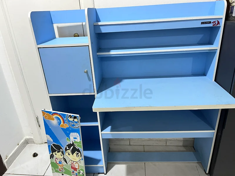 study table for sale (urgent)63219827274882113