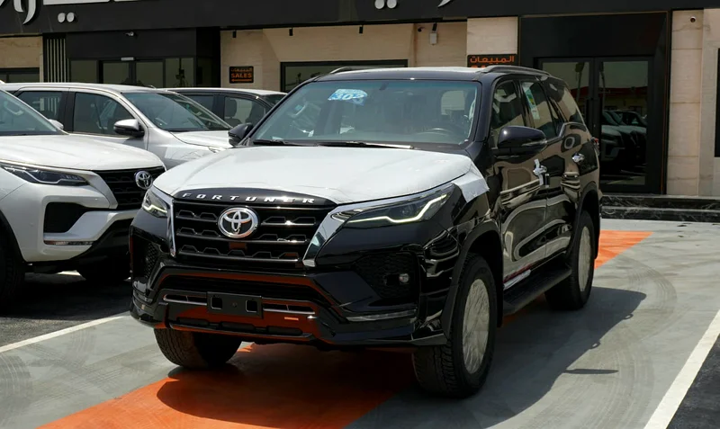 2025 Toyota Fortuner 4.0 V6 FULL GCC63165693353602112