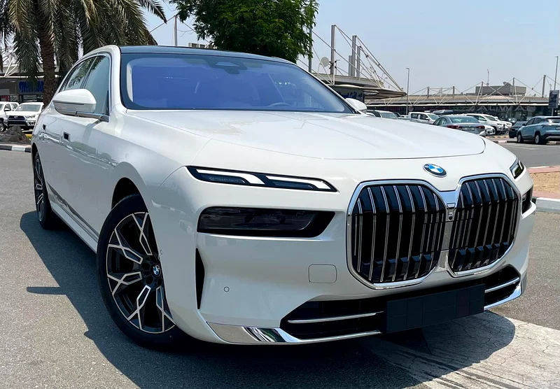 BMW 735i Under Warranty  Service 2026 GCC63229646533761112