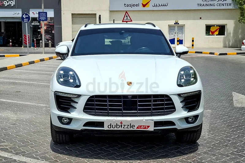 AED 1900/month | 2018 Porsche Macan Standard | GCC Specs | Ref#34571463156541601923111