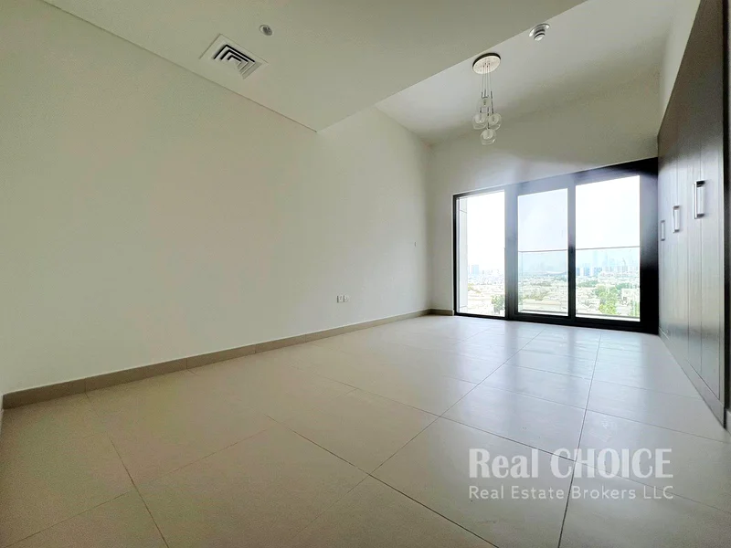 قريب من المترو | موقع متميز | شقة واسعة | تصميم عصري63217798774785111