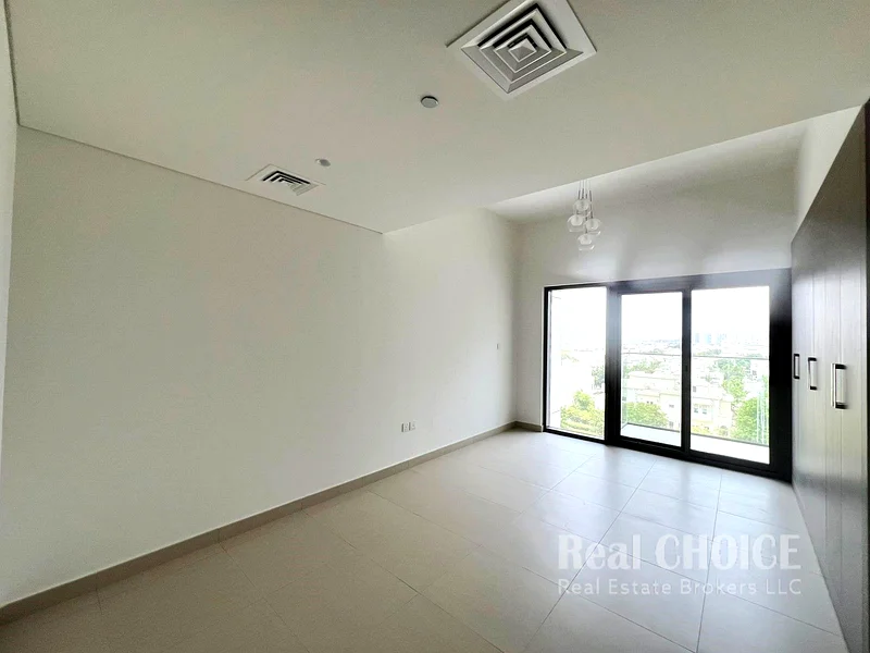 قريب من المترو | موقع متميز | شقة واسعة | تصميم عصري63217798774785110