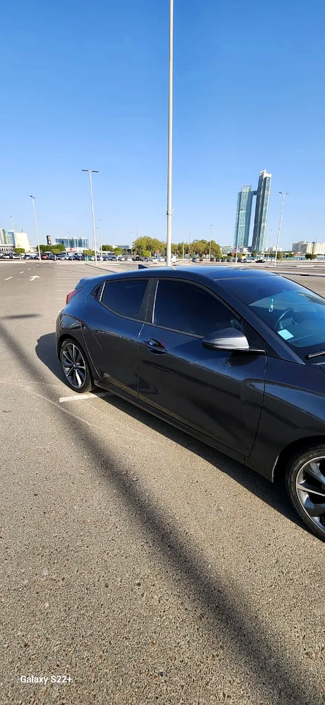 Hyundai Veloster for selling.63156541293186114