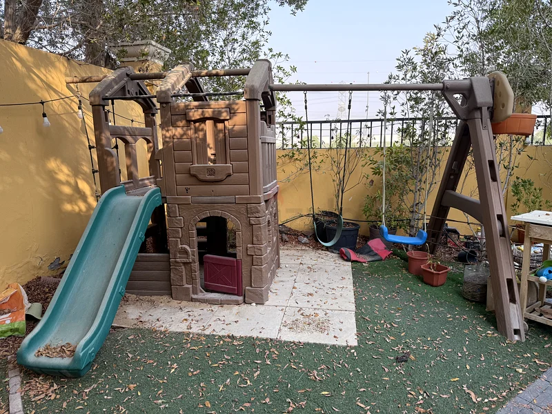 Adventure Awaits: Kids Play Castle with Slide!63225736398467111