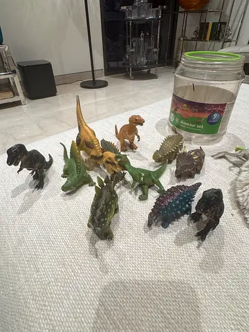 Kids dinosaur figures toys