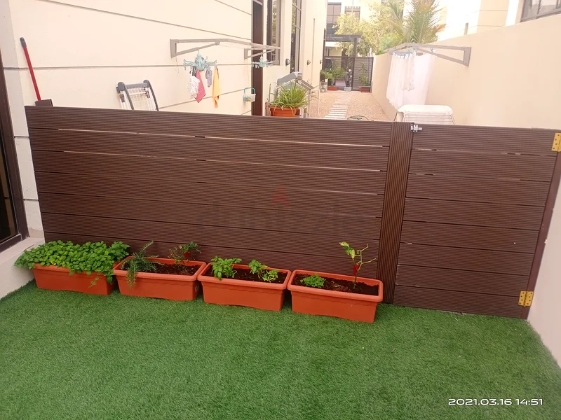 Stylish WPC Privacy Fence and Wall Extension63220828677761113