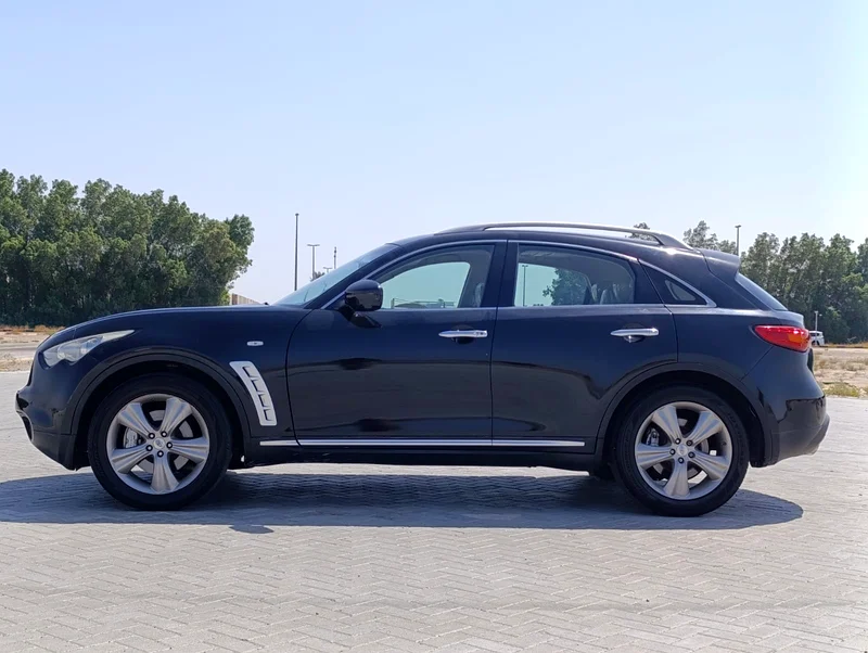 Infinity Fx 35 2009 Model GCC  
Perfect Condition  
Smoothly Drives  
Ready for Registration63155091703041113